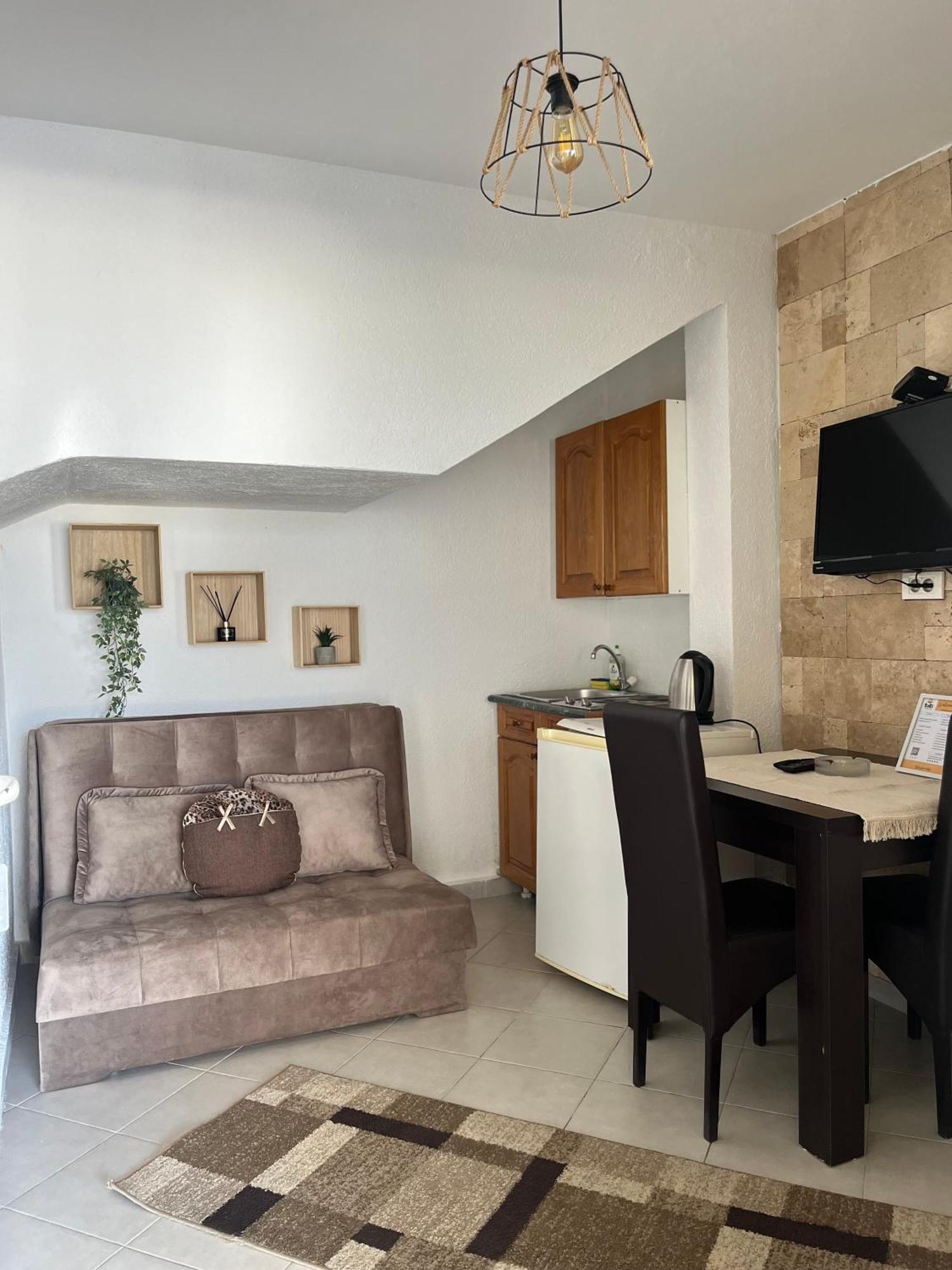 Apartments Tati 울친 외부 사진